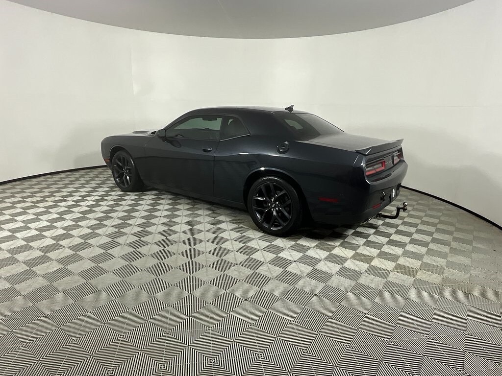 2019 Dodge Challenger SXT photo 3