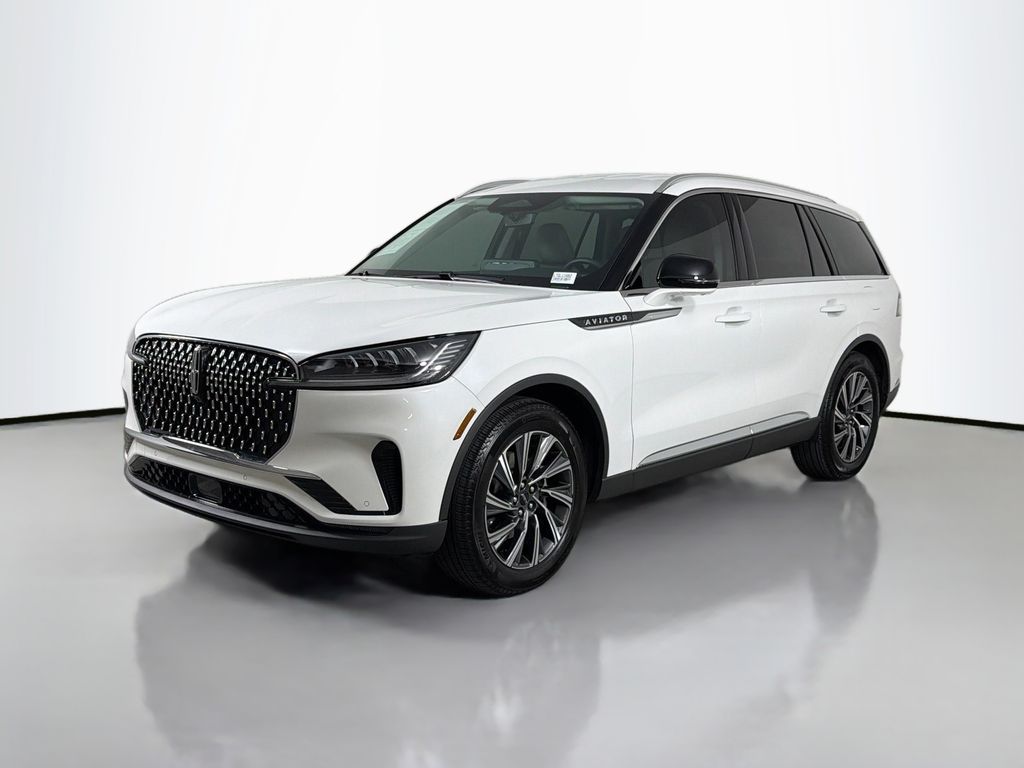 2026 Lincoln Aviator Premiere RWD's photo