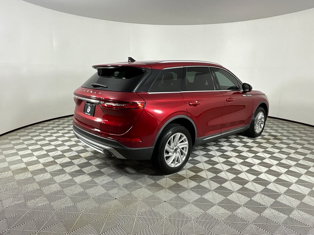 2020 Lincoln Corsair Standard photo 4