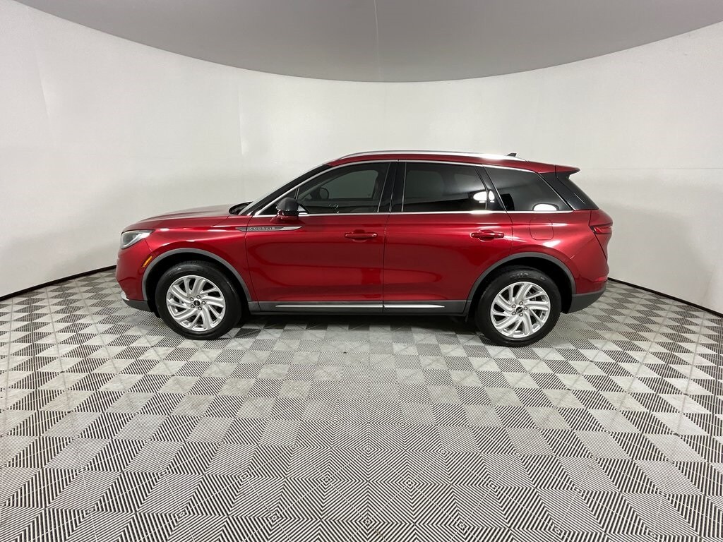 2020 Lincoln Corsair Standard photo 2