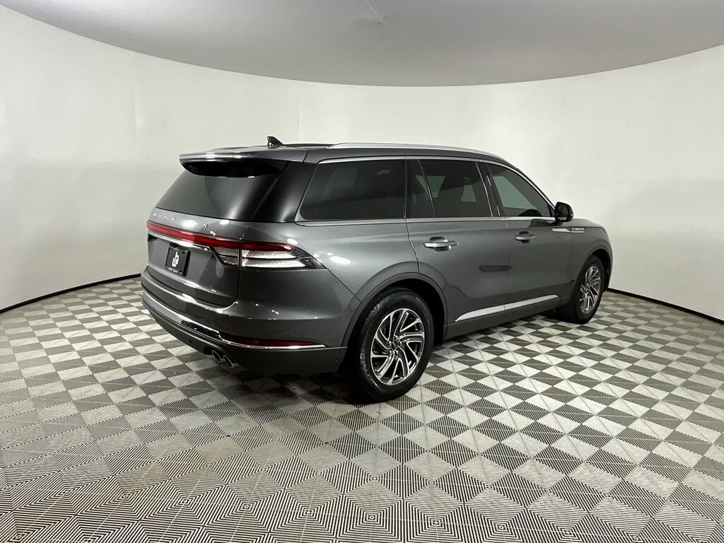 2023 Lincoln Aviator Standard photo 4