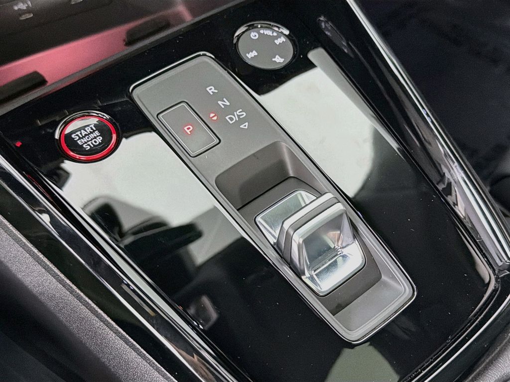 2024 Audi RS 3 Base - Photo 17