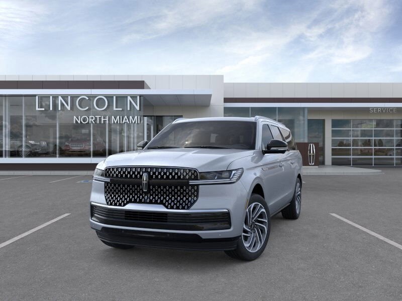 2025 Lincoln Navigator L Reserve photo 2