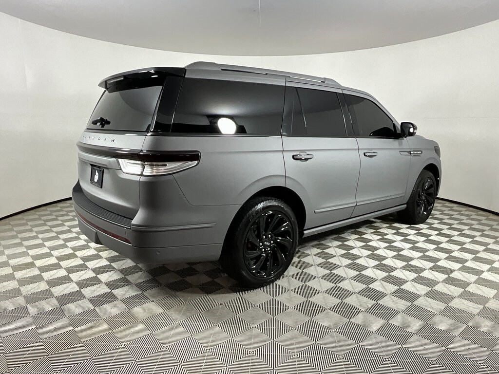 2023 Lincoln Navigator Reserve photo 3