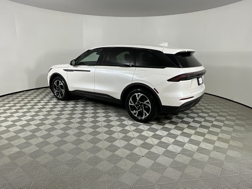 2024 Lincoln Nautilus Premiere photo 3