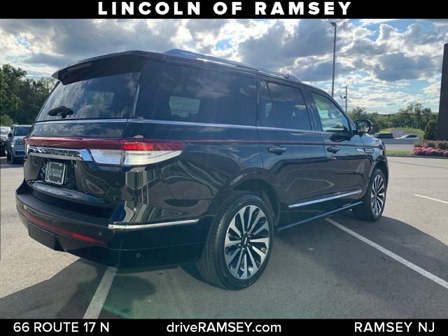 2024 Lincoln Navigator Reserve photo 2