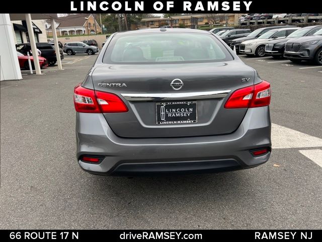 2019 Nissan Sentra SV photo 3