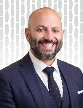 Staff member Peter Spina Jr from ID_76d5379094dc