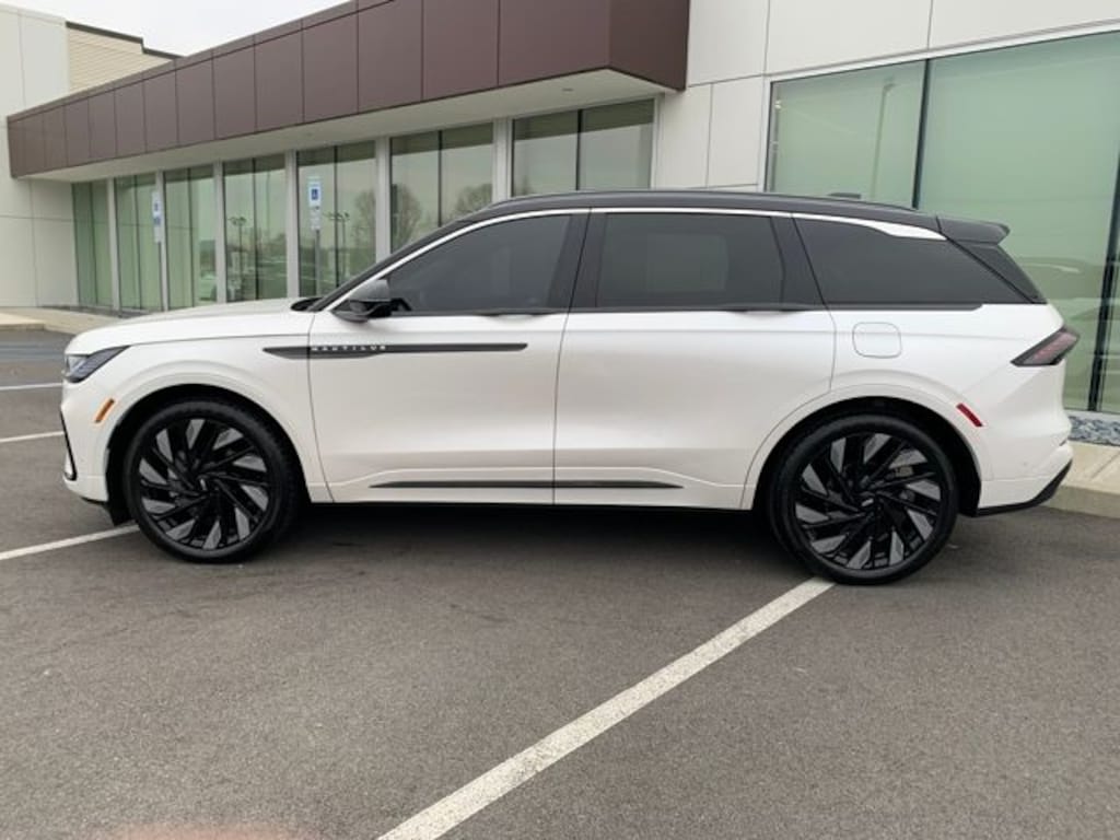 Certified 2024 Lincoln Nautilus Black Label SUV