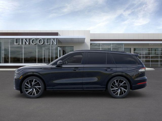 2025 Lincoln Aviator Black Label photo 3