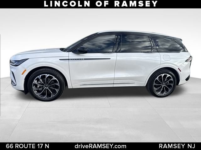 2024 Lincoln Nautilus Reserve's photo