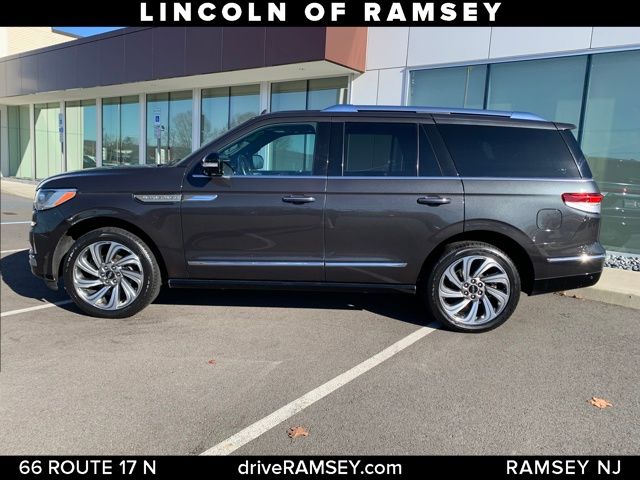 2023 Lincoln Navigator Reserve photo 2