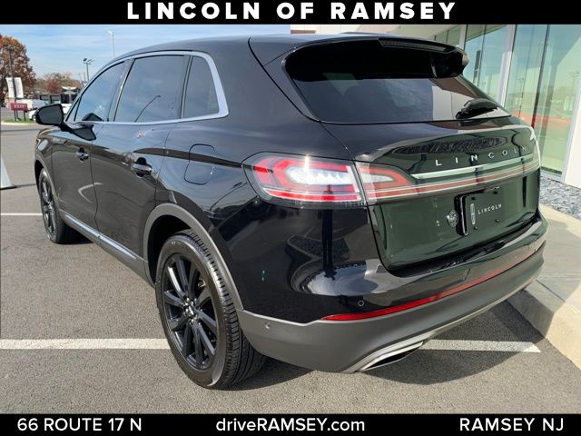 2022 Lincoln Nautilus Reserve photo 3