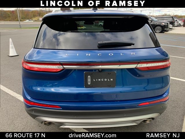 2021 Lincoln Corsair Standard photo 4