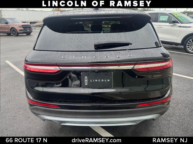 2023 Lincoln Corsair Standard photo 3