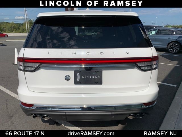 2023 Lincoln Aviator Base photo 4