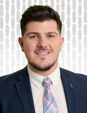 Staff member Abdulla Arifi from ID_789924fb58f0