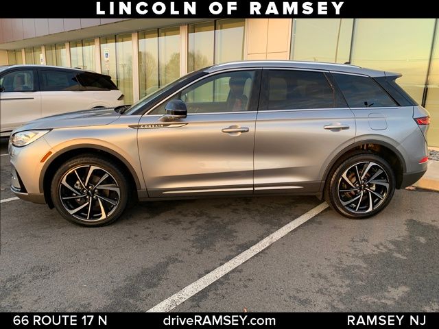 2024 Lincoln Corsair Reserve photo 2