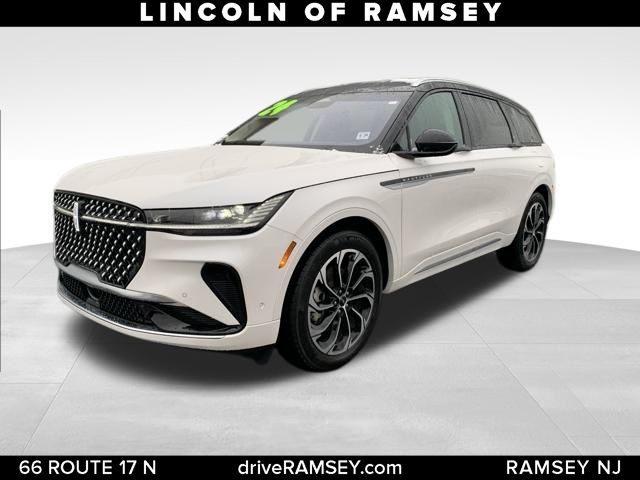 2024 Lincoln Nautilus Reserve's photo