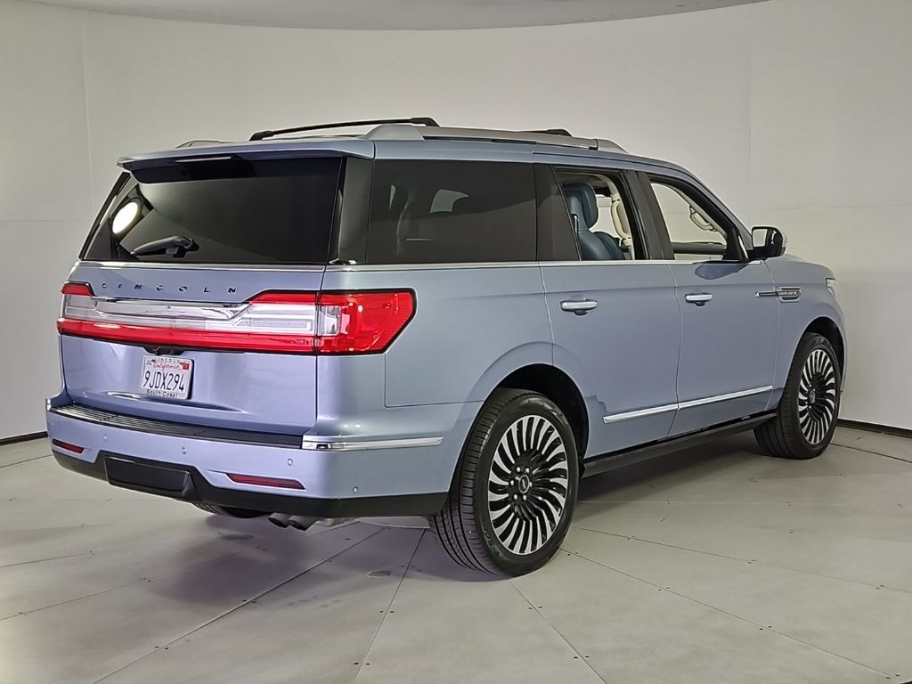 2018 Lincoln Navigator Black Label photo 6