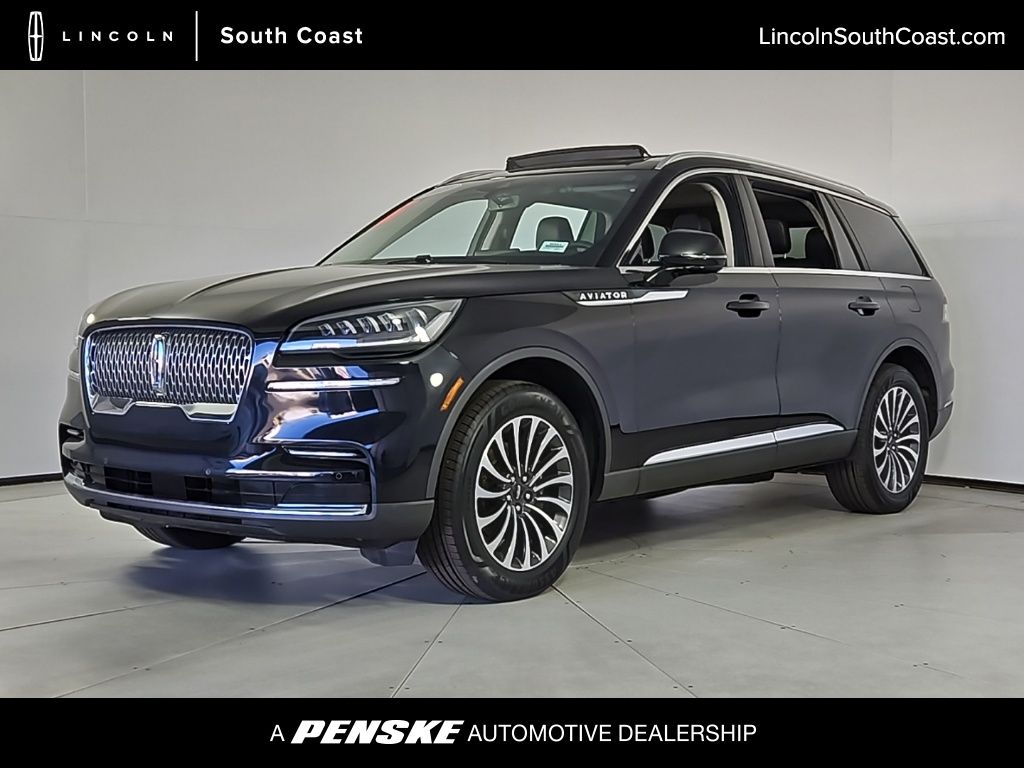 2023 Lincoln Aviator Base's photo