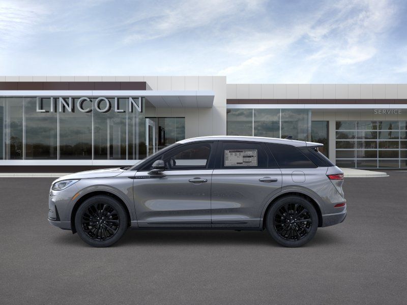 2025 Lincoln Corsair Premiere photo 3