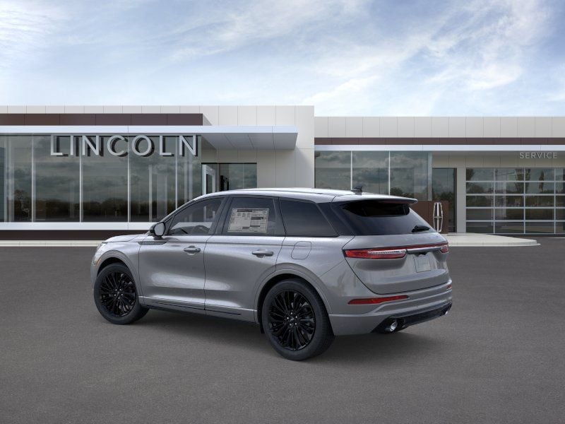 2025 Lincoln Corsair Premiere photo 4