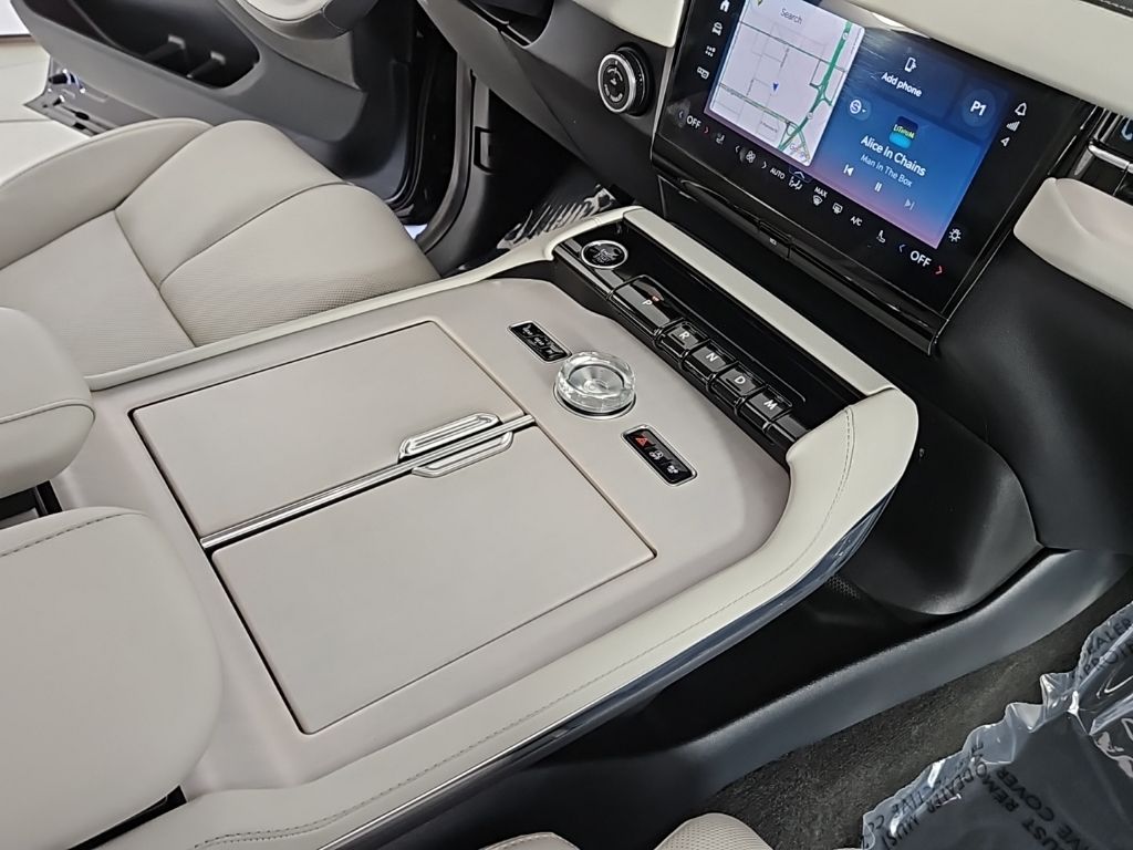 2025 Lincoln Navigator Reserve - Photo 16