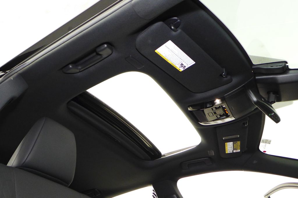 2024 Lexus RX 350 - Photo 18