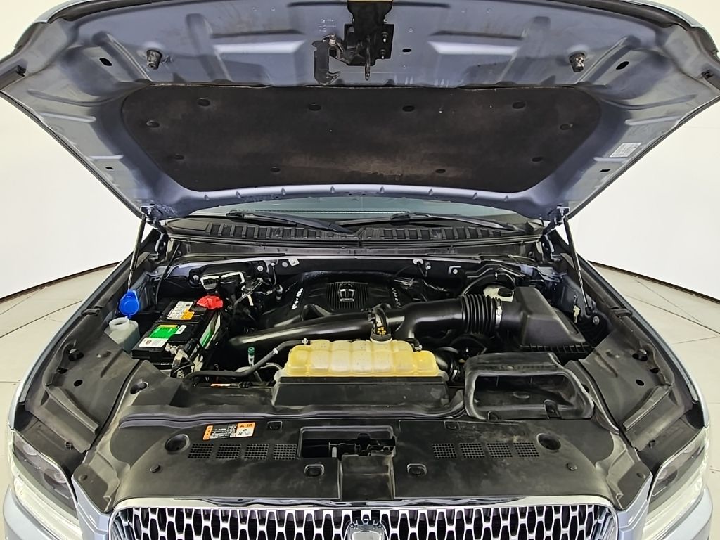 2018 Lincoln Navigator Black Label photo 5