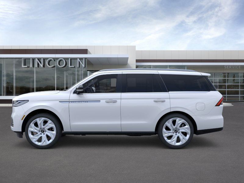 2025 Lincoln Navigator Reserve photo 3