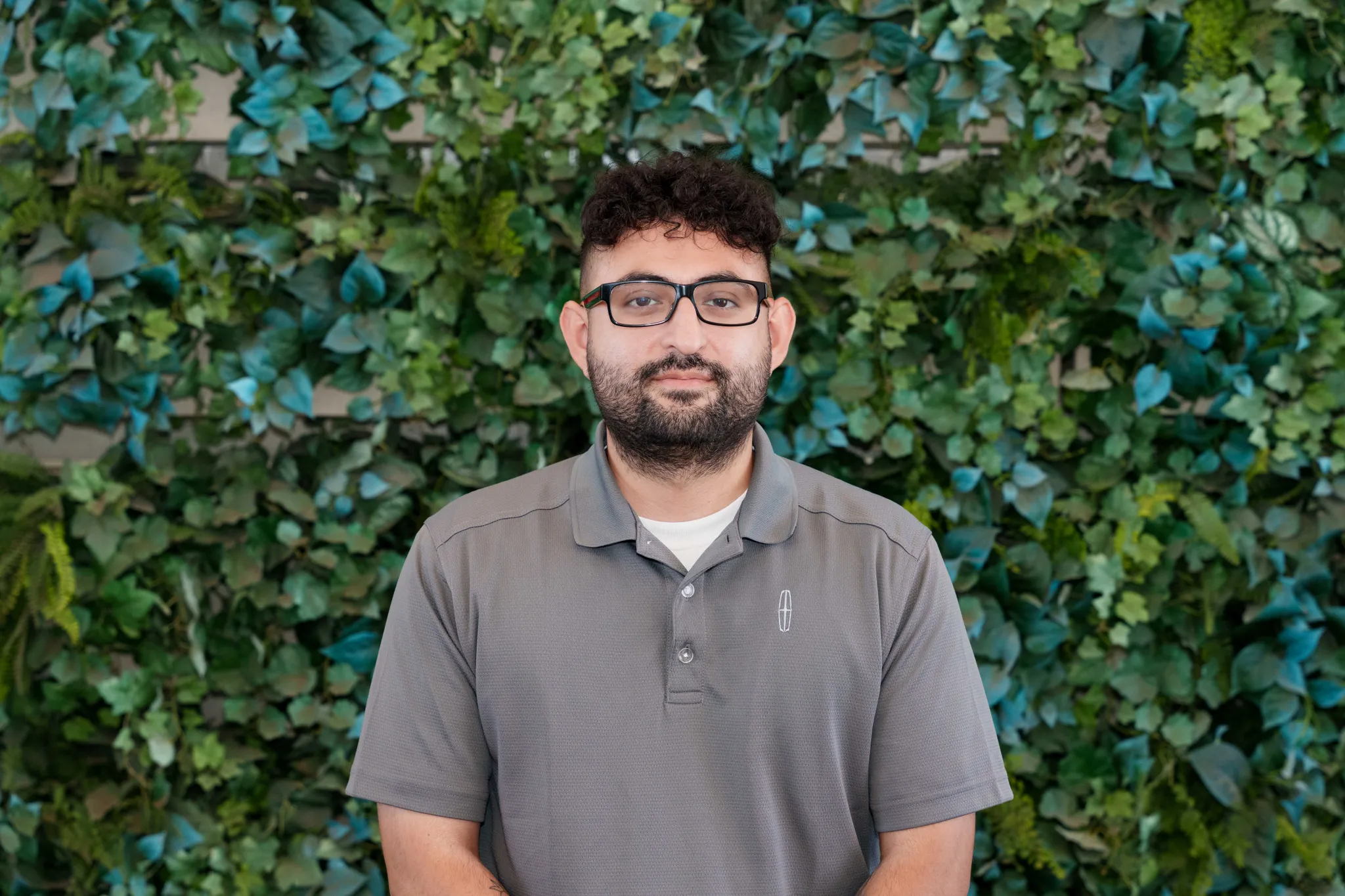 Staff member Antonio Reyes from ID_603b1e1d22f6