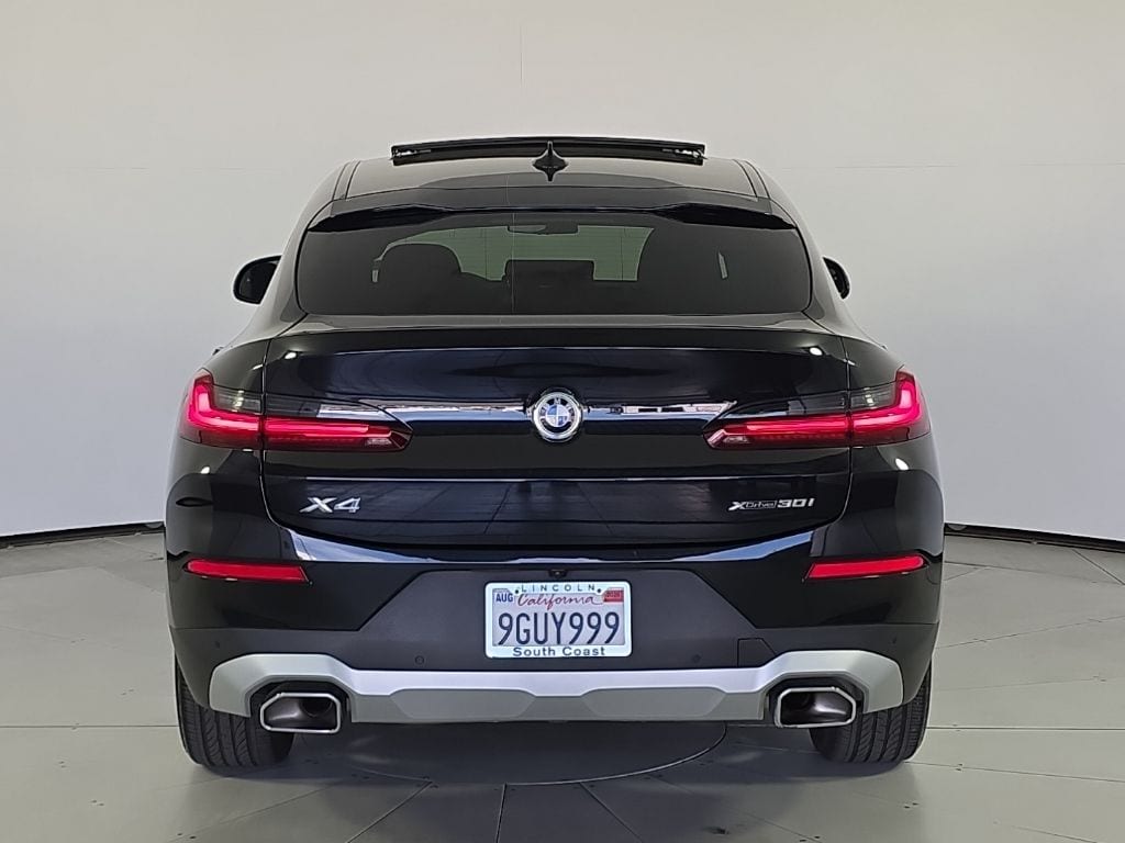 2023 BMW X4 xDrive30i photo 3