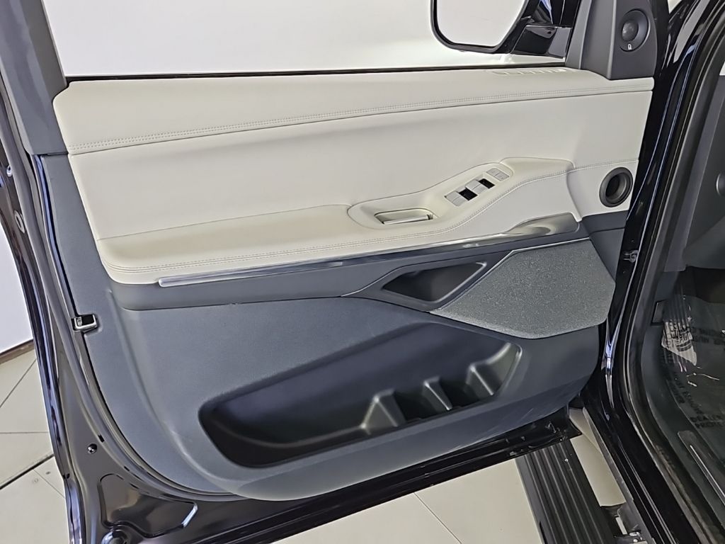2025 Lincoln Navigator Reserve - Photo 11