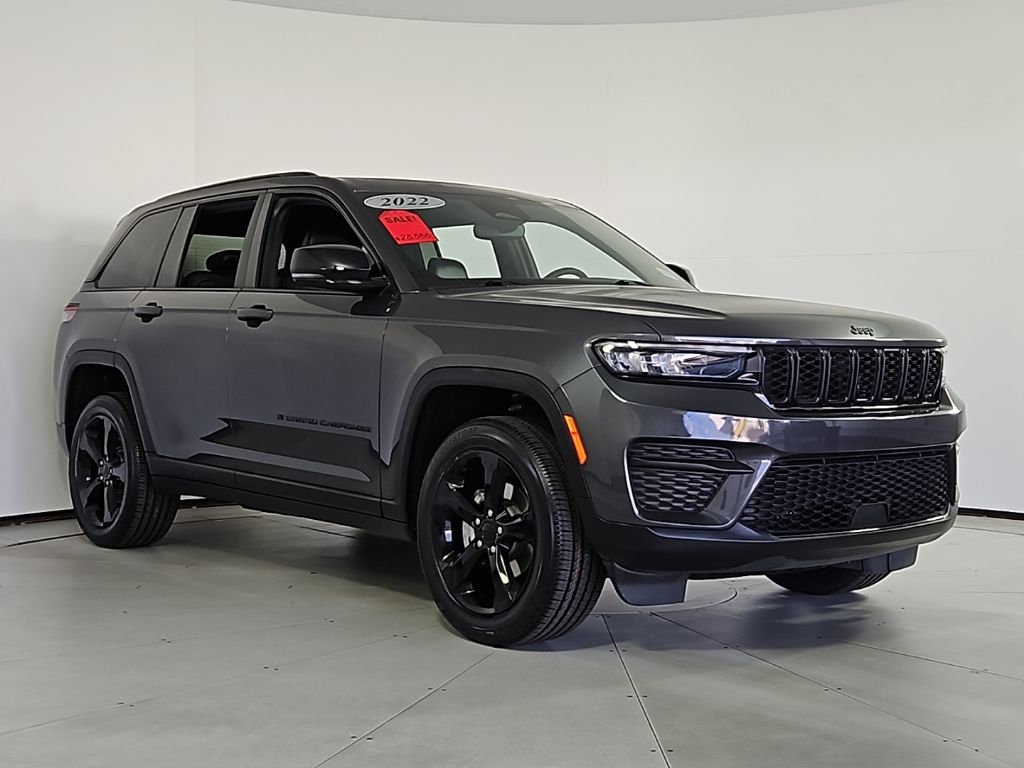 2022 Jeep Grand Cherokee Laredo photo 4