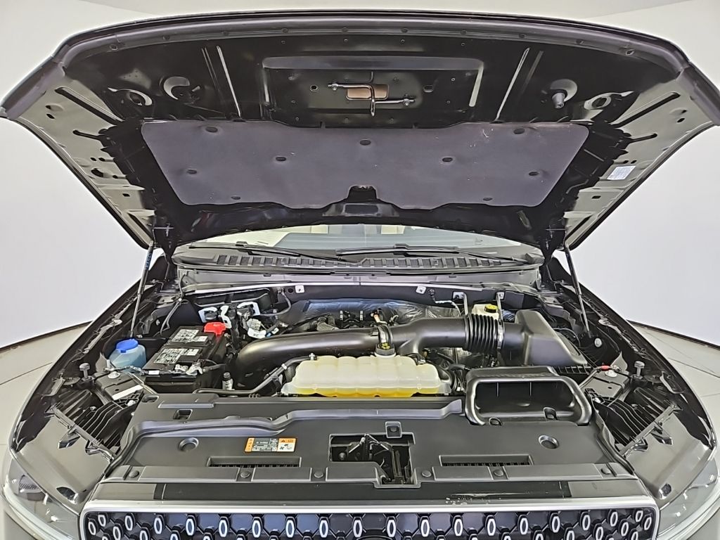 2025 Lincoln Navigator Reserve photo 5