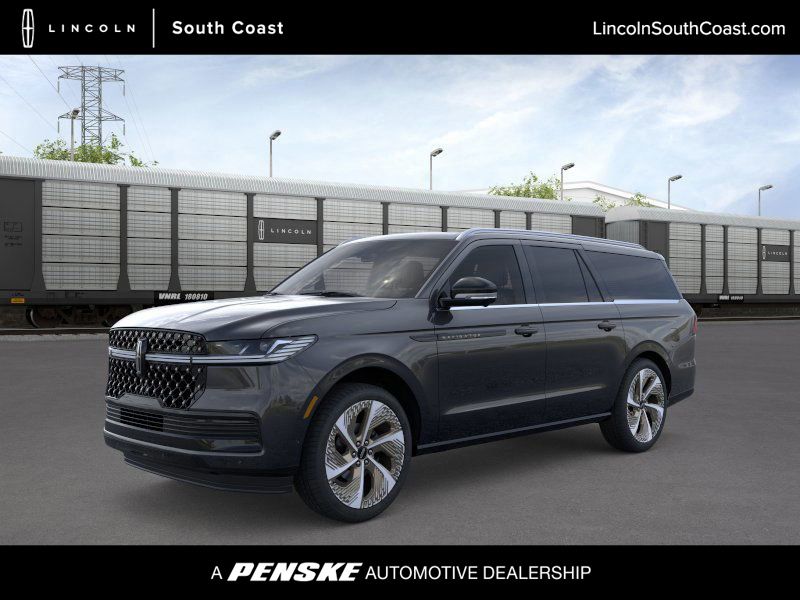 2026 Lincoln Navigator Black Label's photo