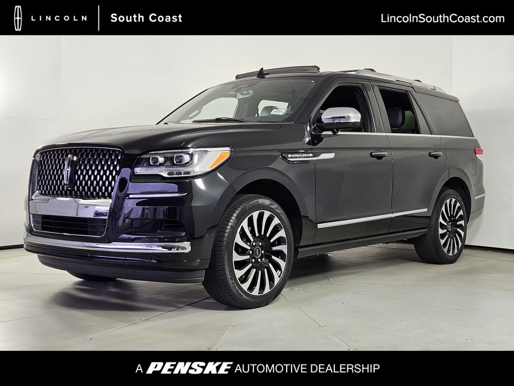 2022 Lincoln Navigator Black Label's photo