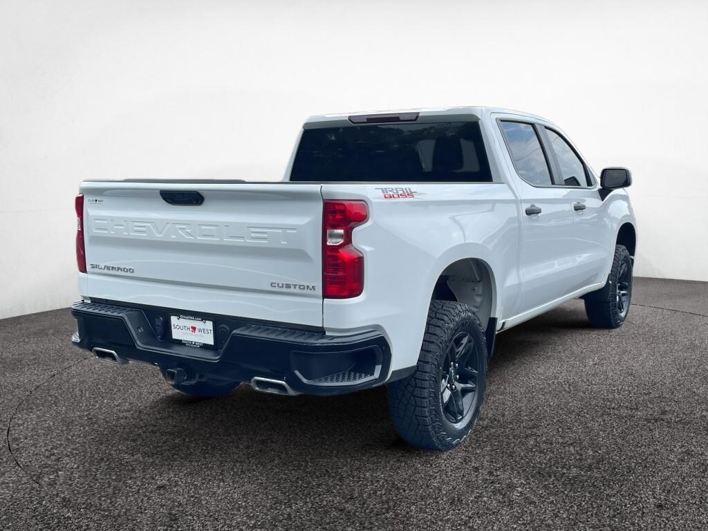 Used 2025 Chevrolet Silverado Custom Trail Boss Crew Cab