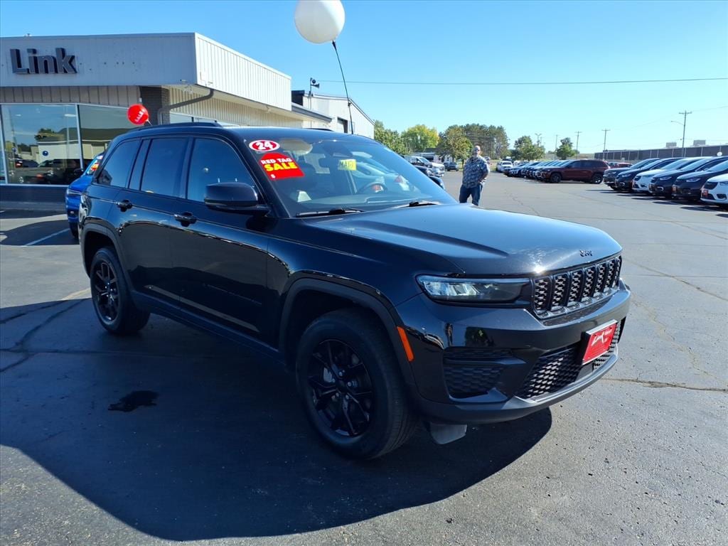 2024 Jeep Grand Cherokee Altitude's photo
