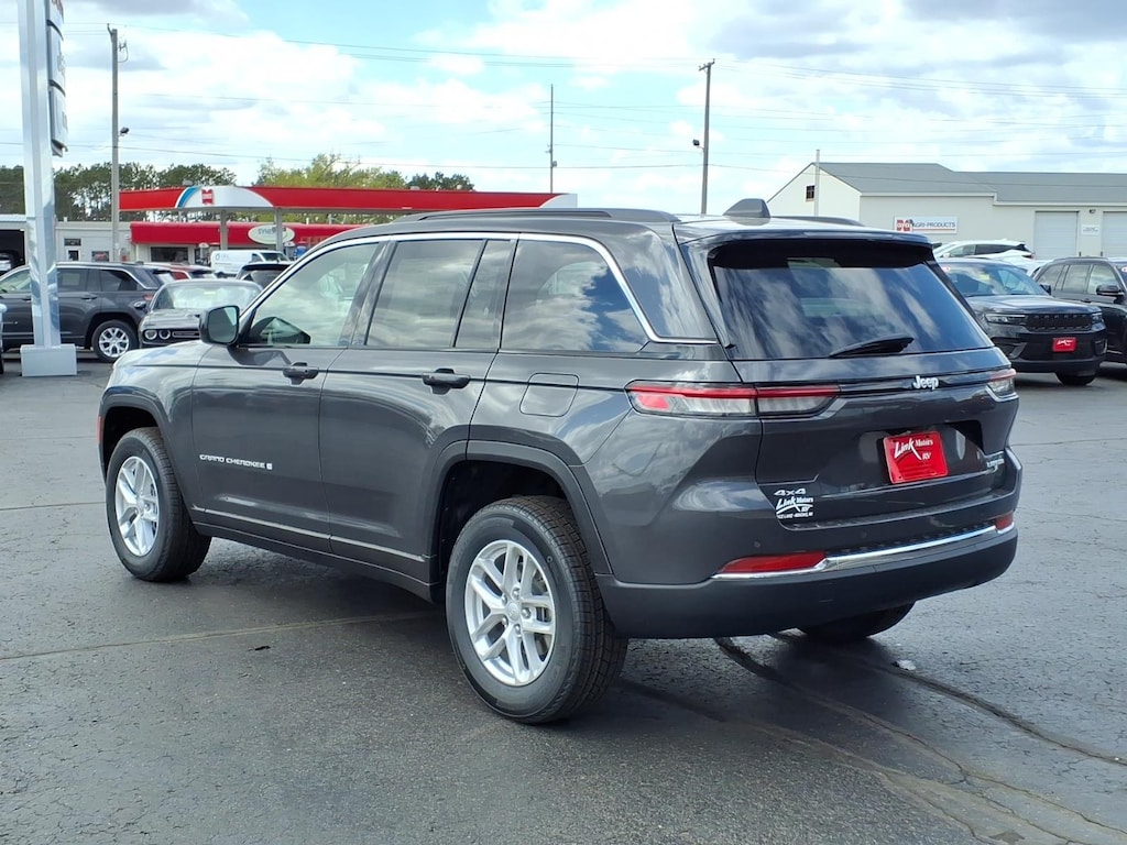 New 2026 Jeep Grand Cherokee Laredo X Sport Utility