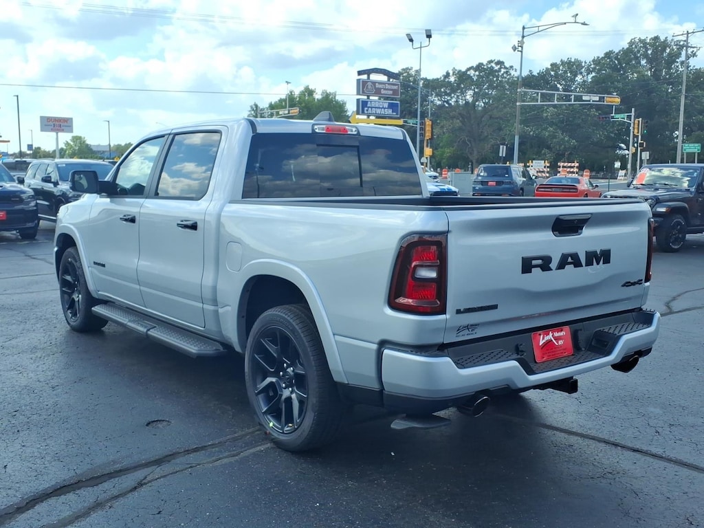 New 2027 Ram 1500 LARAMIE CREW CAB 4X4 5'7 BOX Pickup