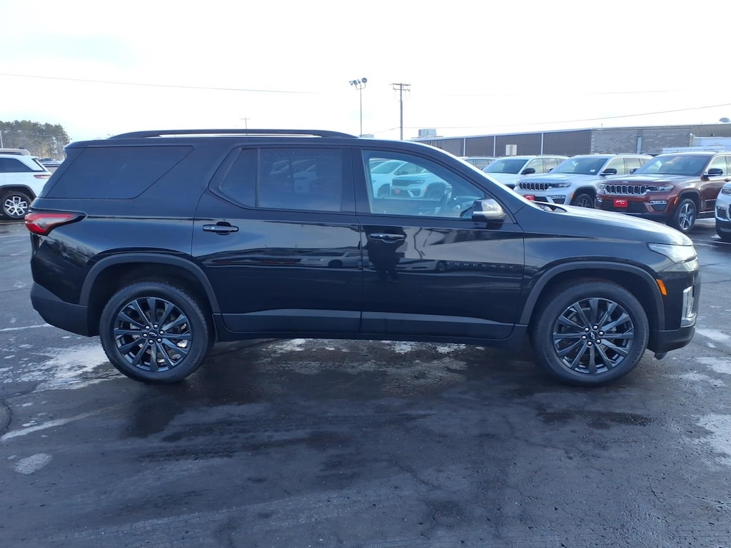 Used 2023 Chevrolet Traverse RS SUV