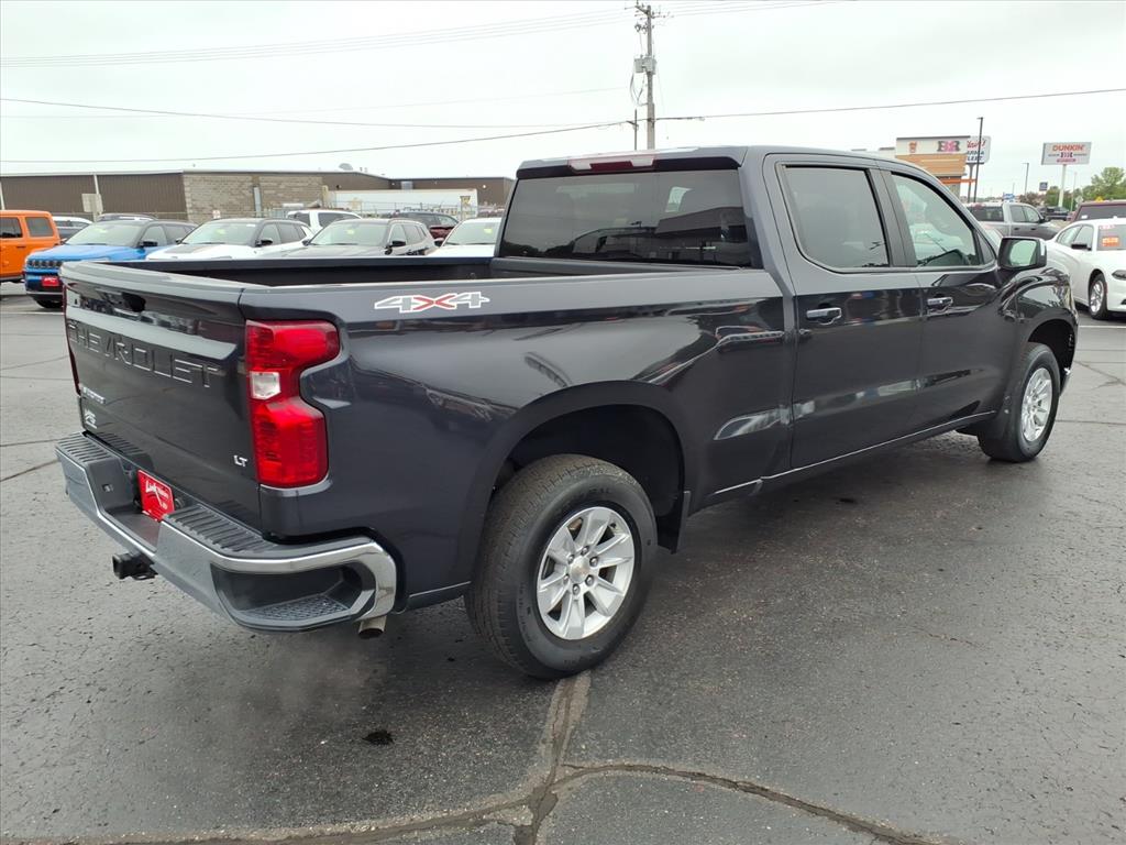 2023 Chevrolet Silverado 1500 LT photo 3
