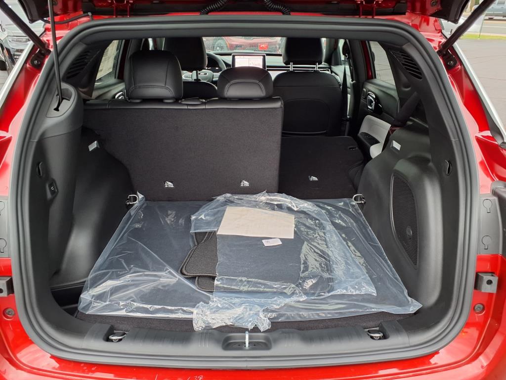 2025 Jeep Compass Limited - Photo 11