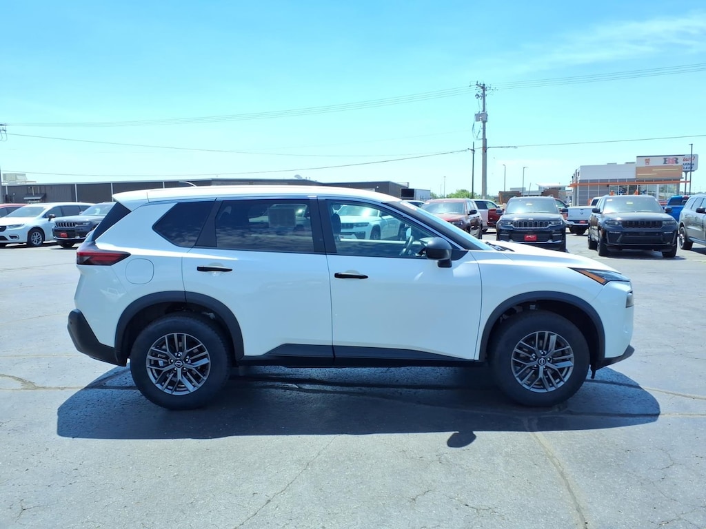 Used 2023 Nissan Rogue S SUV