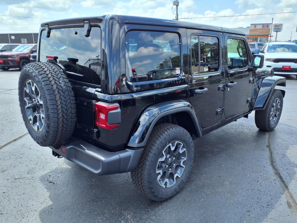 2025 Jeep Wrangler Sahara photo 2