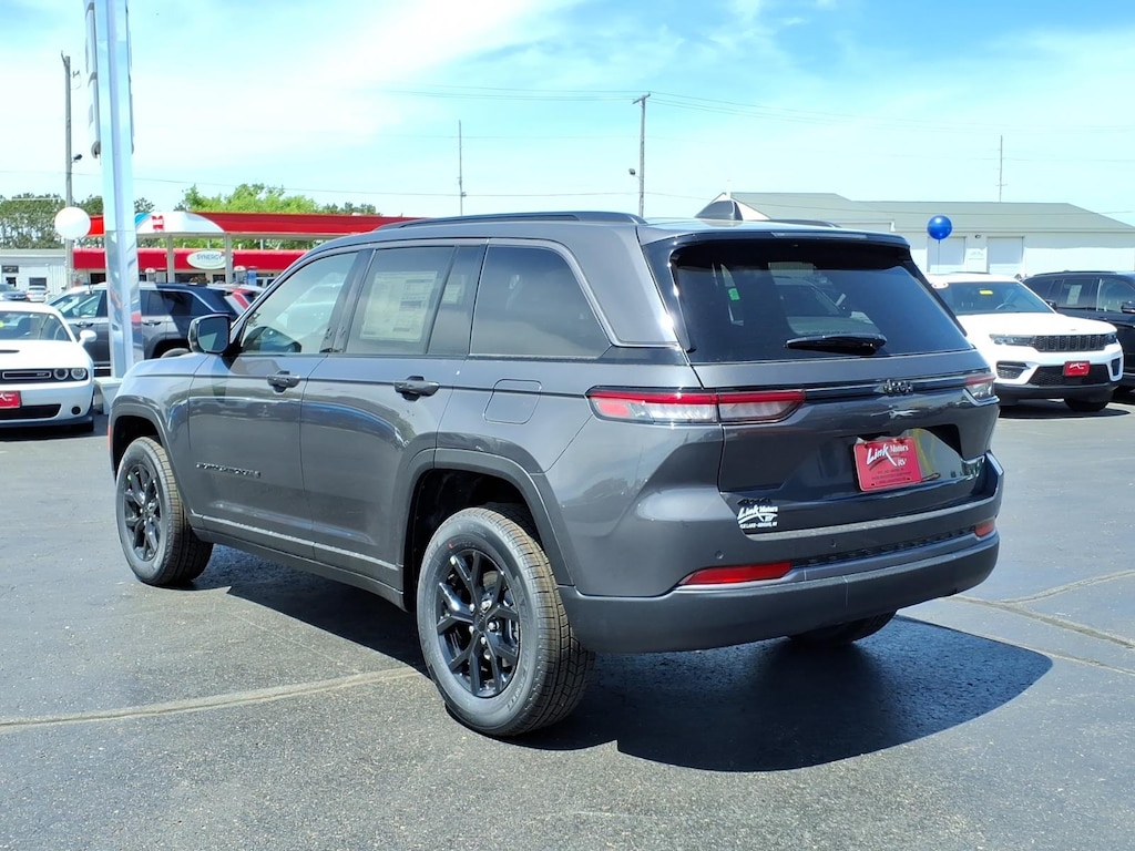 New 2026 Jeep Grand Cherokee Altitude Sport Utility