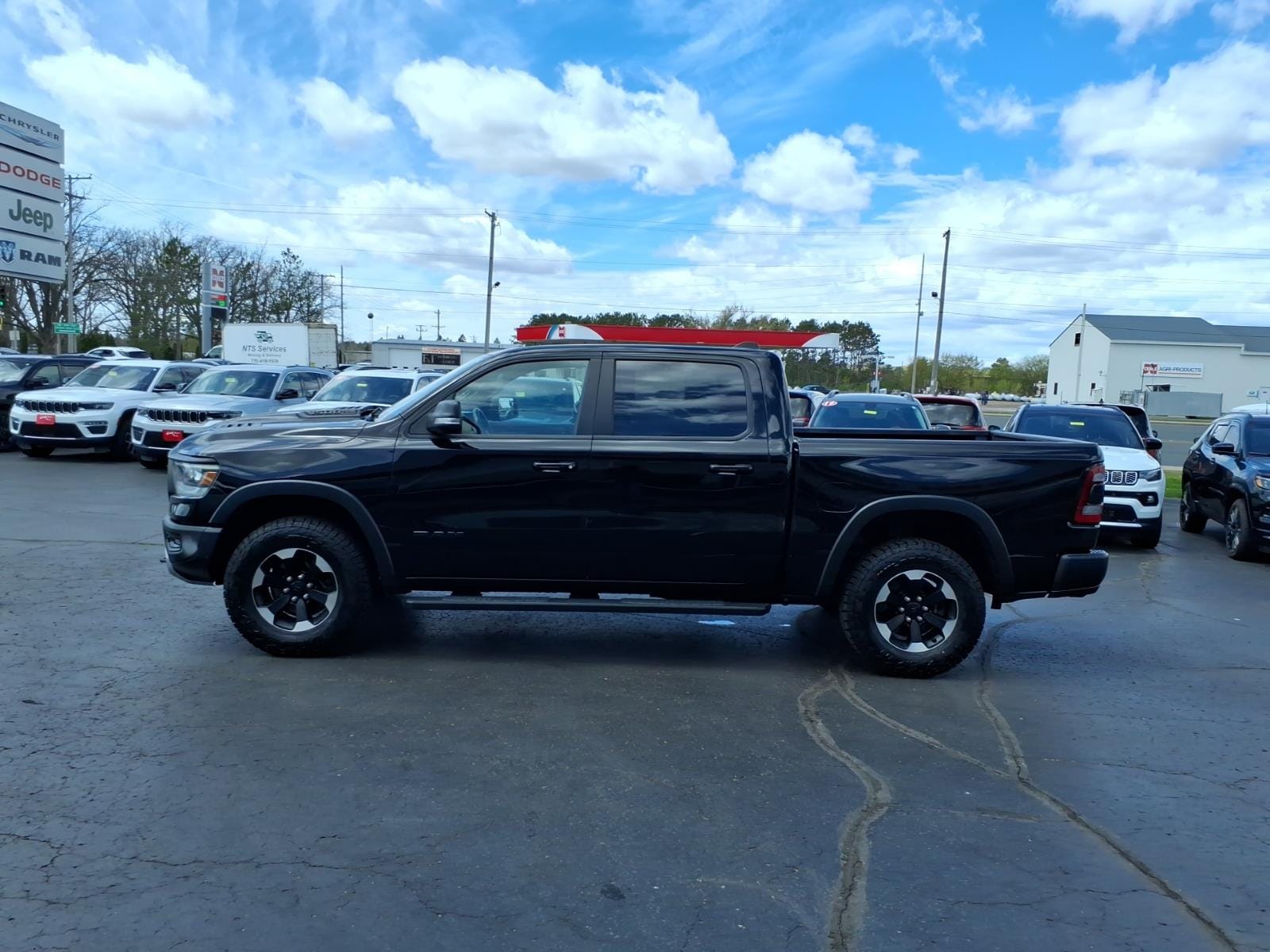1C6SRFLT8MN551624