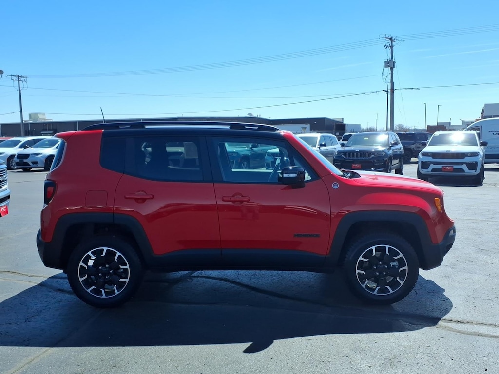 Used 2023 Jeep Renegade Trailhawk SUV